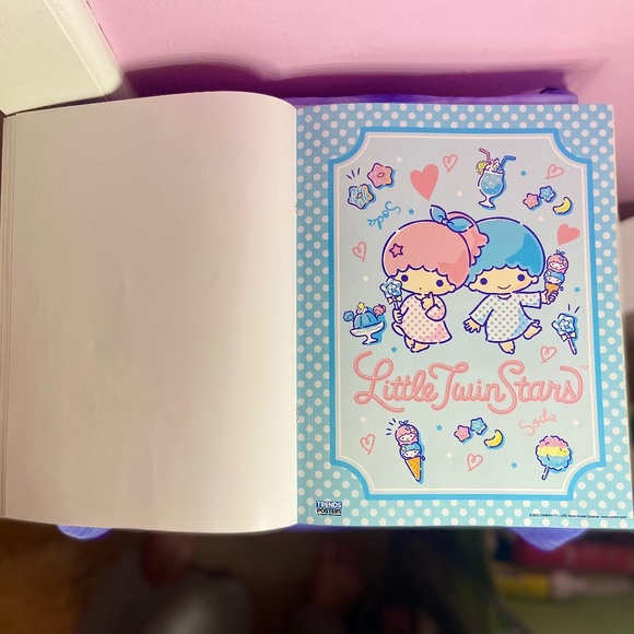 Hello Kitty and Friends Poster Book (12) - Picture 6 of 13